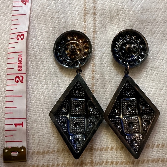 Vintage Style Bronze Geometric Earrings - Picture 4 of 4